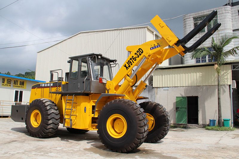 45噸廈金機(jī)械叉裝車 重載先鋒，高效物料搬運(yùn)解決方案